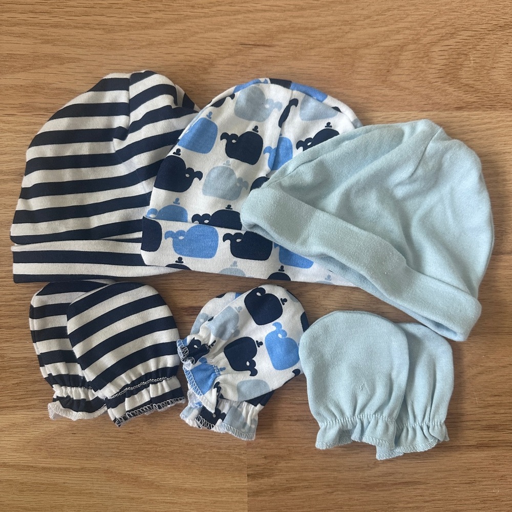 3 pieces Newborn Hats and Mitten Sets